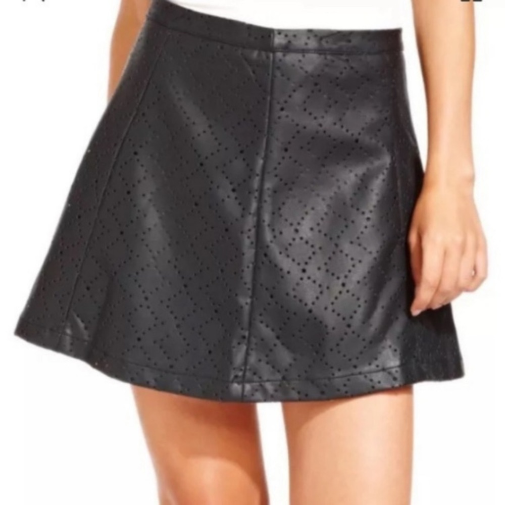 Jessica Simpson Imitation leather black skirt - Picture 1 of 7
